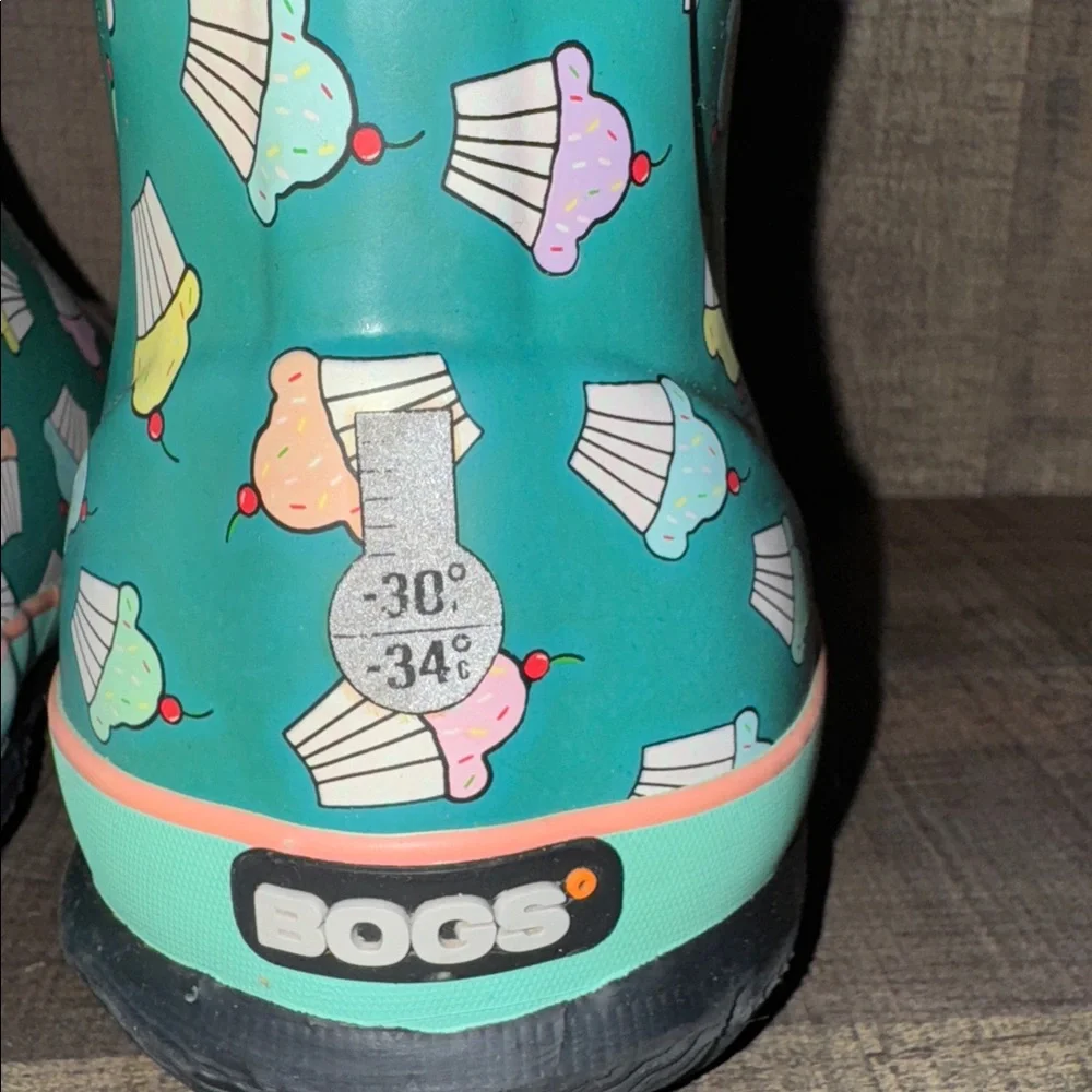 BOGS Cupcake  Boot- size 5